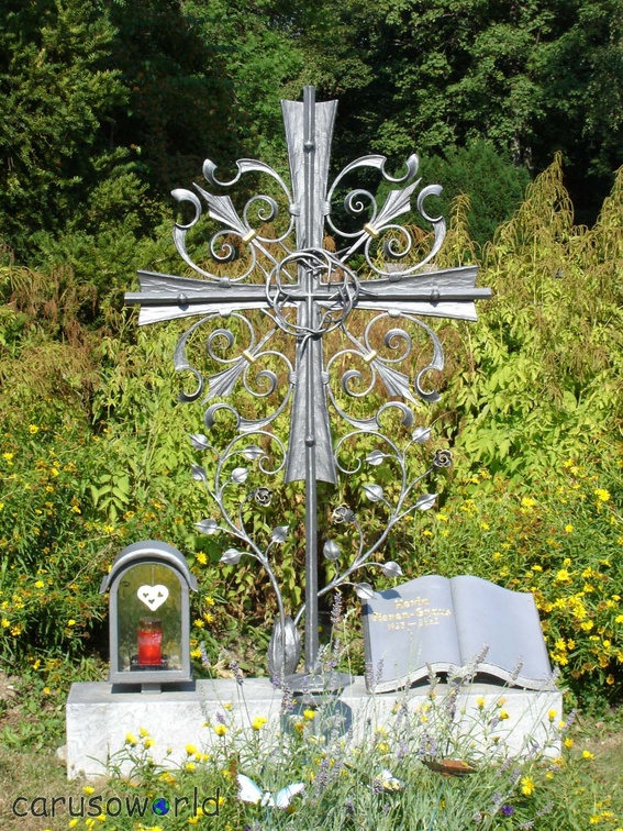schosshaldenfriedhofbern02.jpg